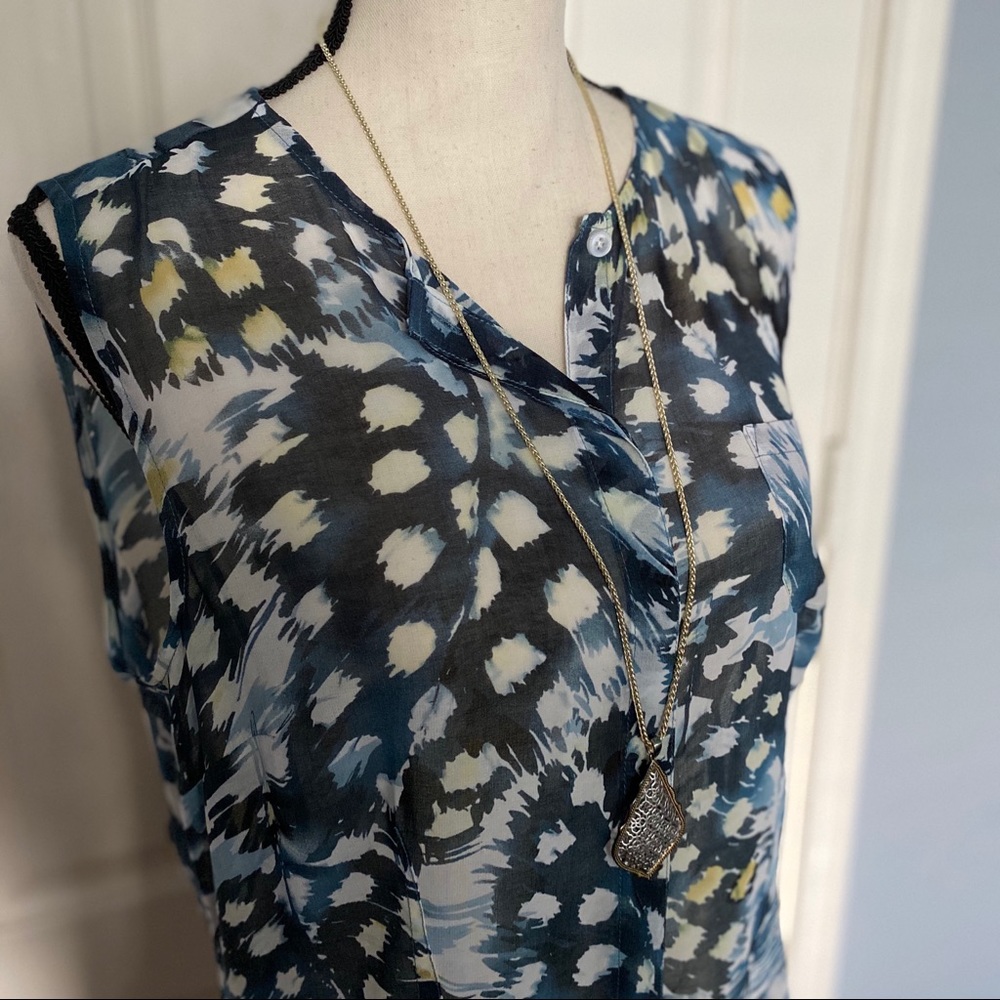 CAbi Avery sheer flowing tunic Sz M